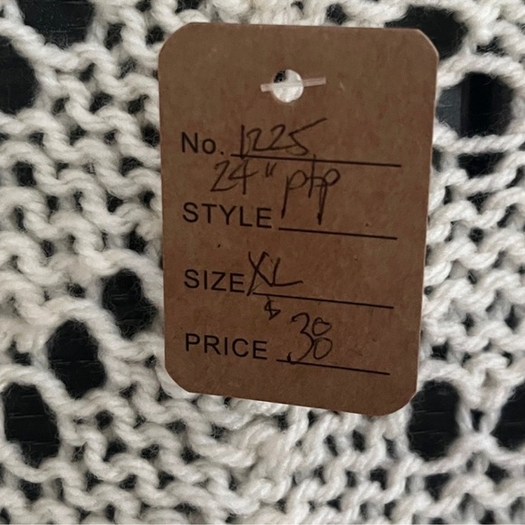 ✨ Soft and Cozy Hand Knit Cream Vintage Vest - Picture 6 of 7